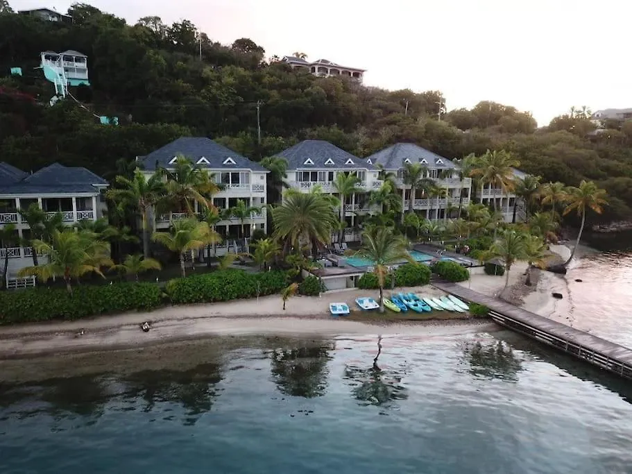 Daire Stunning Waterfront Suite, Antigua English Harbour